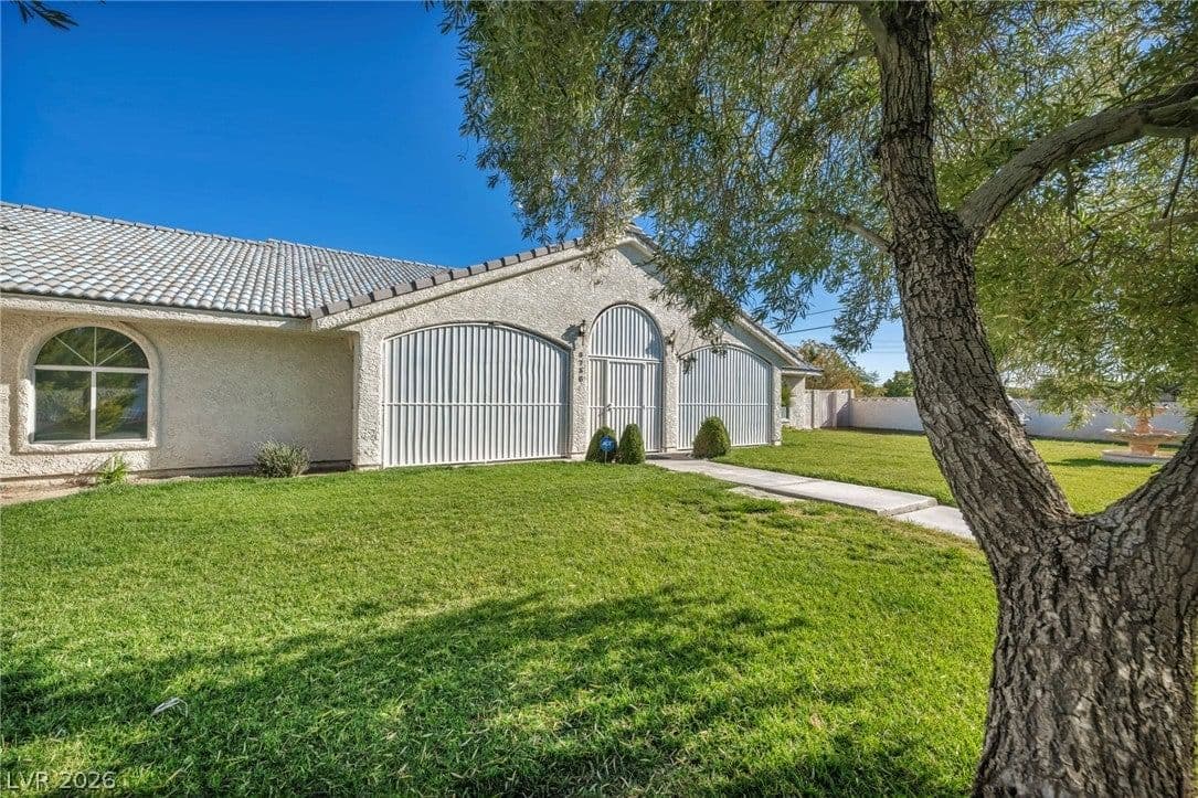 8736 Procyon Street photo 4