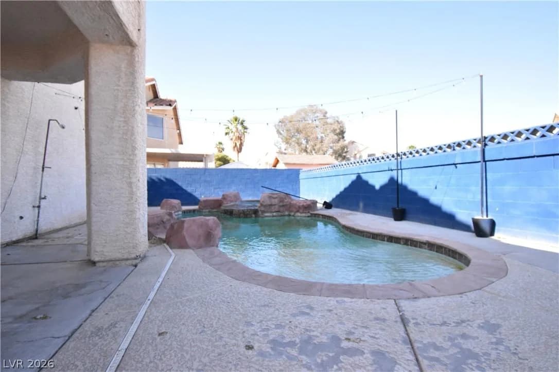 5016 Camino Del Santo Parkway photo 2