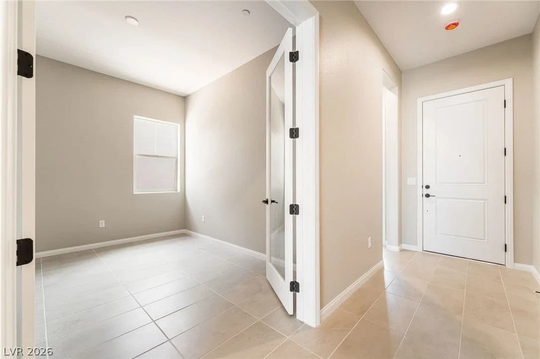 654 Ambridge Drive photo 5