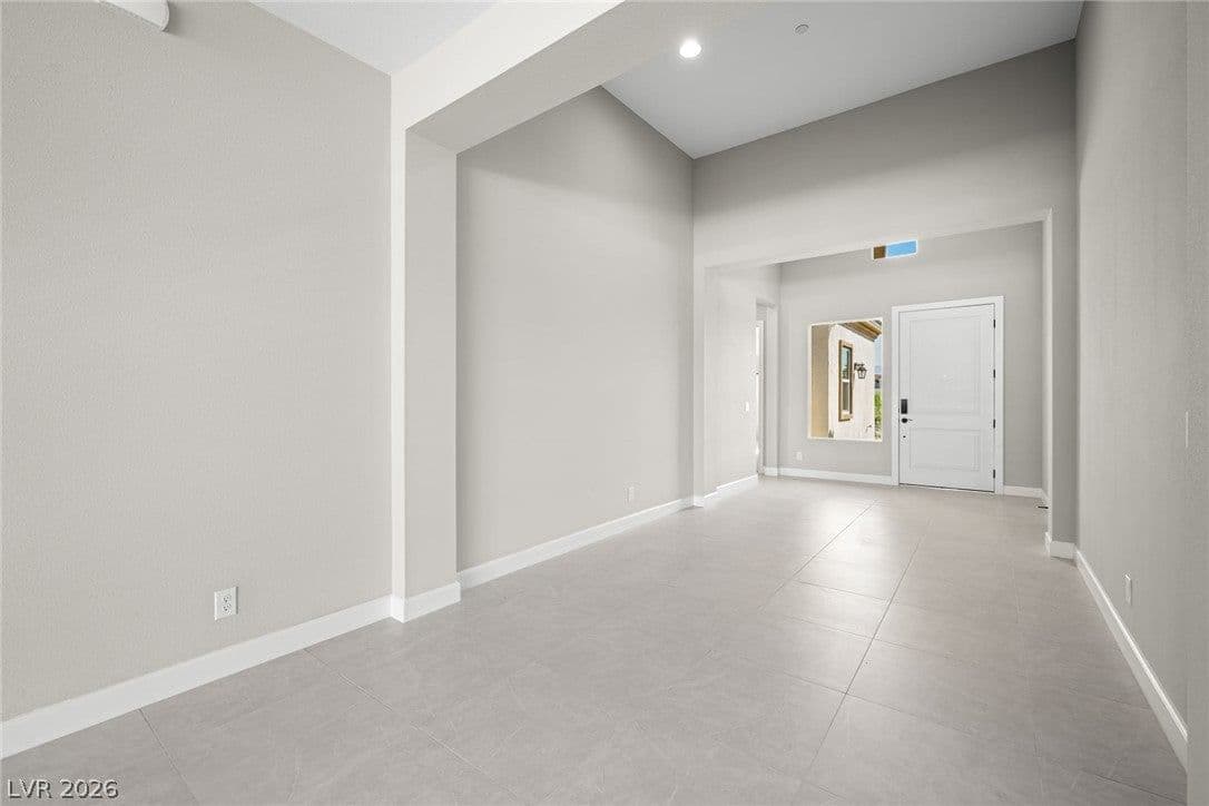 9175 Hammer Lane photo 4