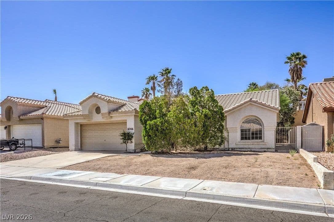 1046 Armillaria Street photo 2