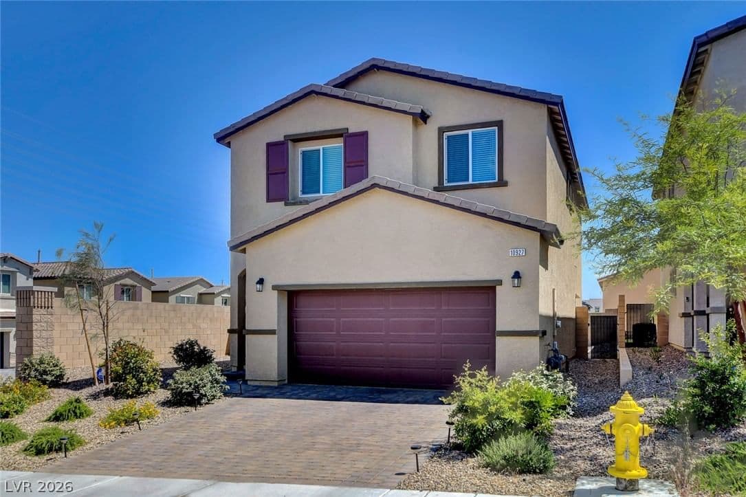 10927 Cambridge Lakes Avenue photo 2