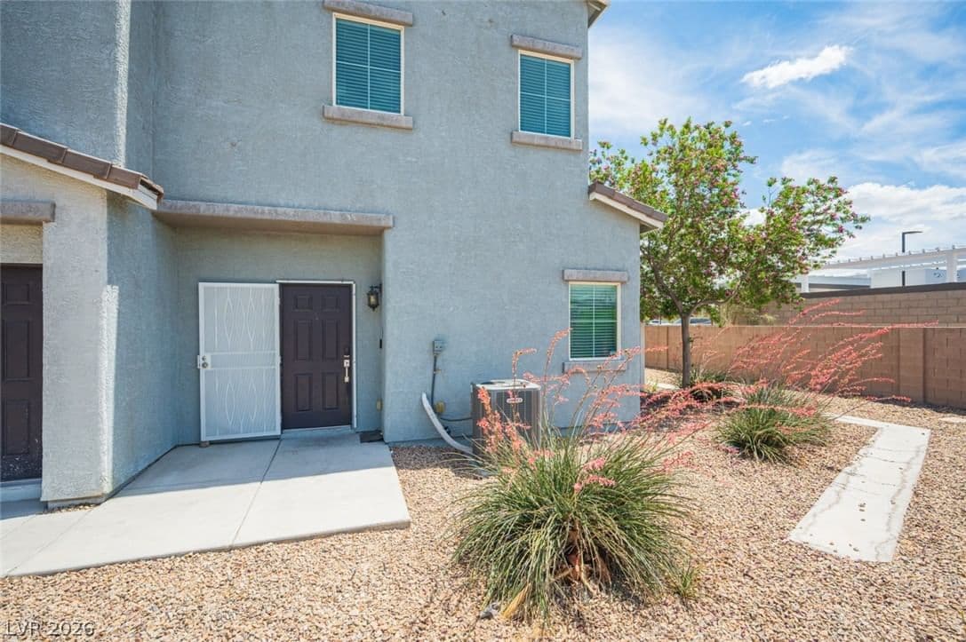 5565 Autumn Cliffs Way photo 5