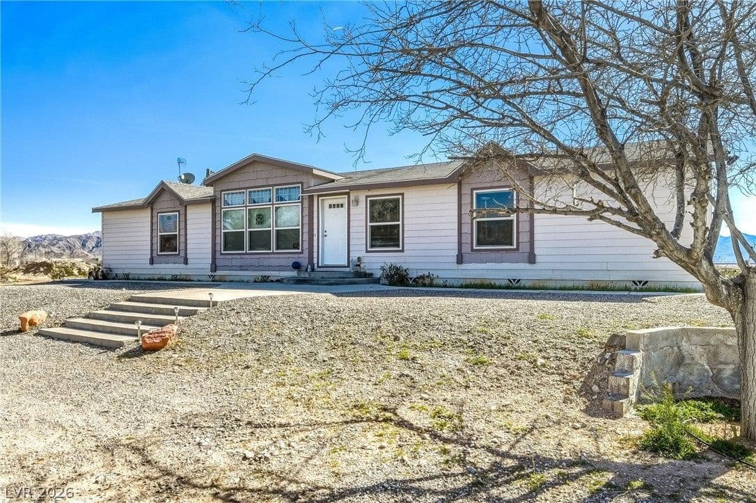 1535 Pumice Avenue photo 2