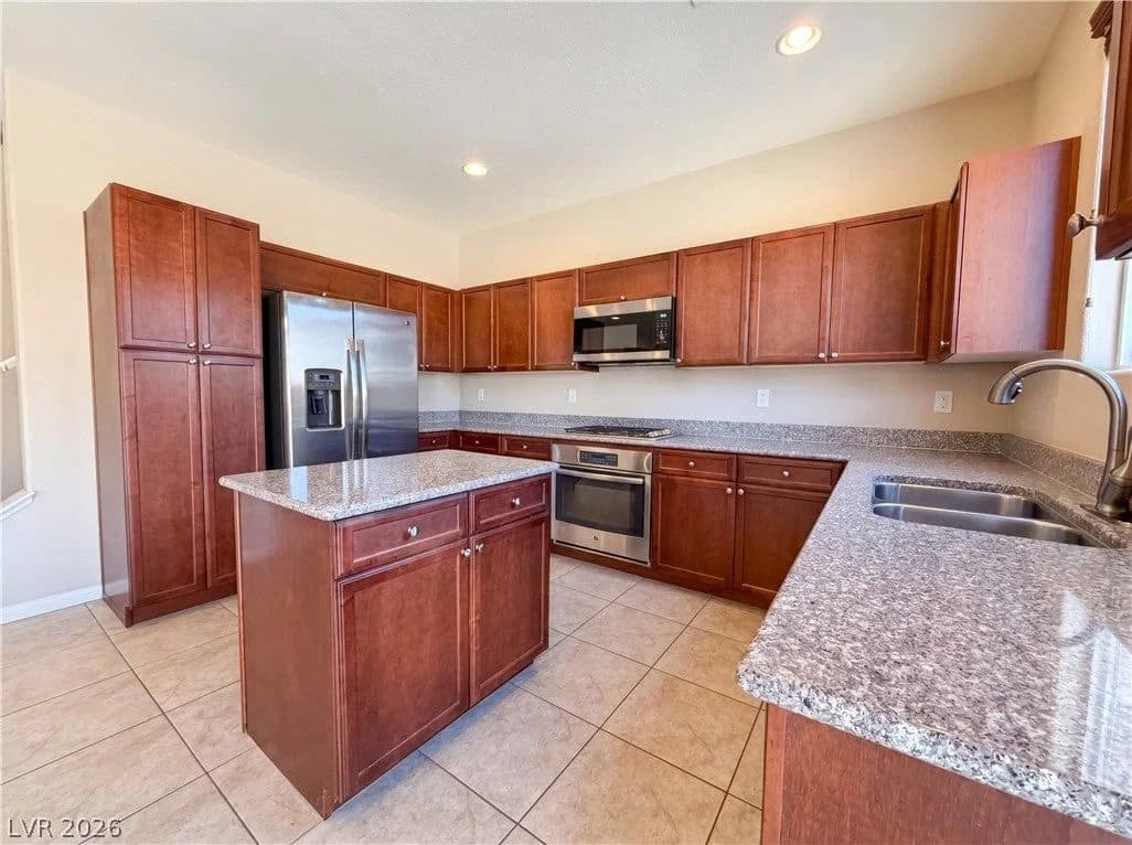 6472 Haypress CT photo 2