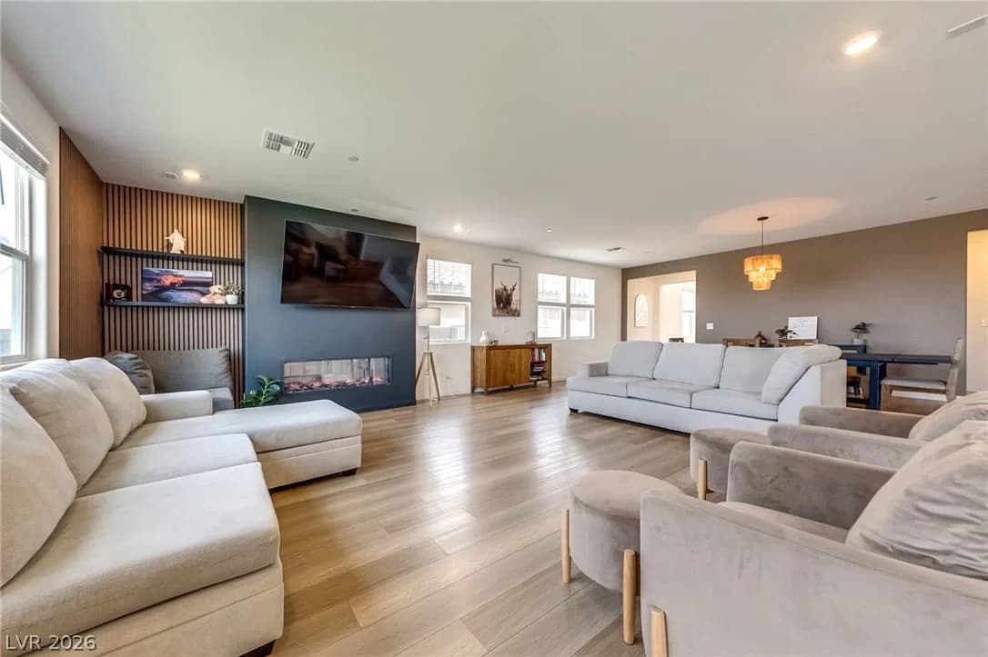 2741 Gallarate Drive photo 4