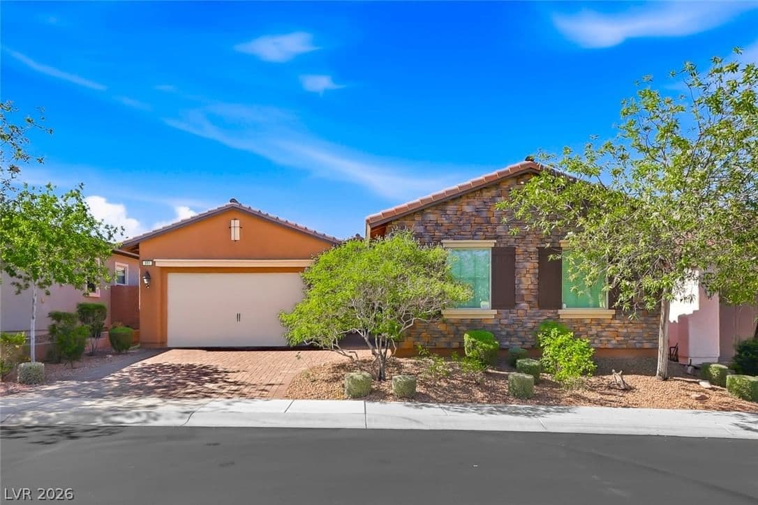 501 Wildflower Avenue photo 2