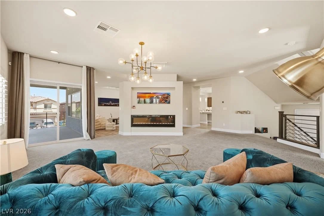 8609 Calla Lily Court photo 4