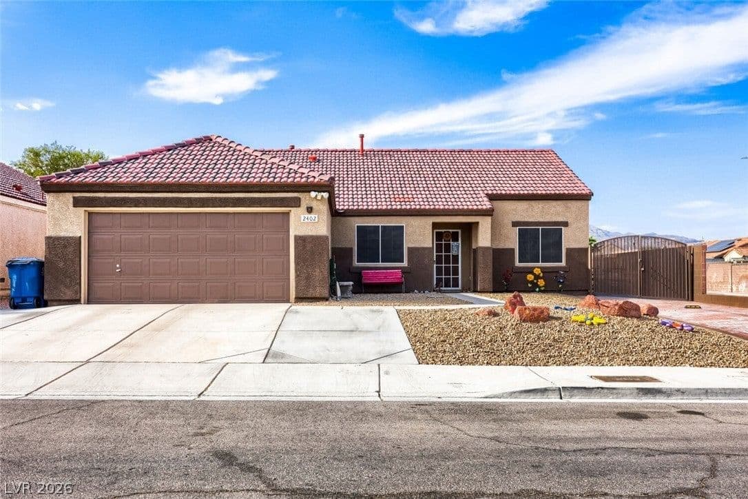 2402 White Sails Court photo 4