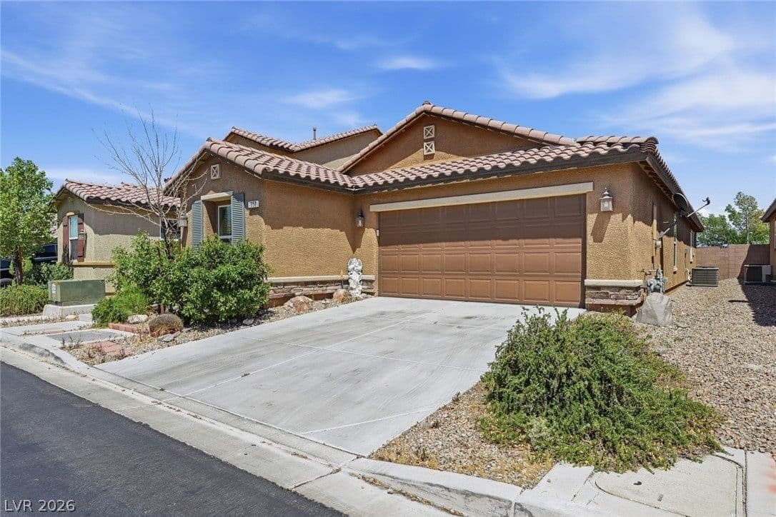 7852 Hamilton Pool Drive photo 3