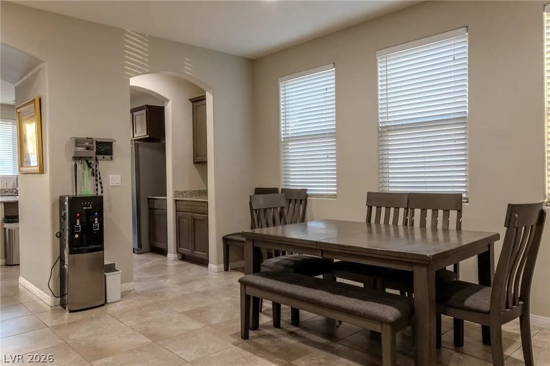 5336 mountain garland Lane photo 4