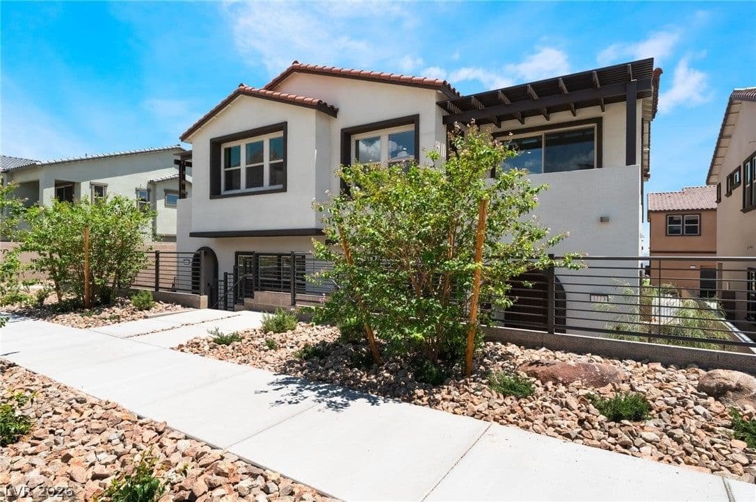 1773 Sparrow Nest Street photo 2
