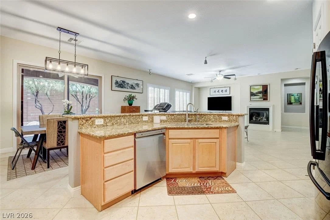 7521 Java Sparrow Street photo 4