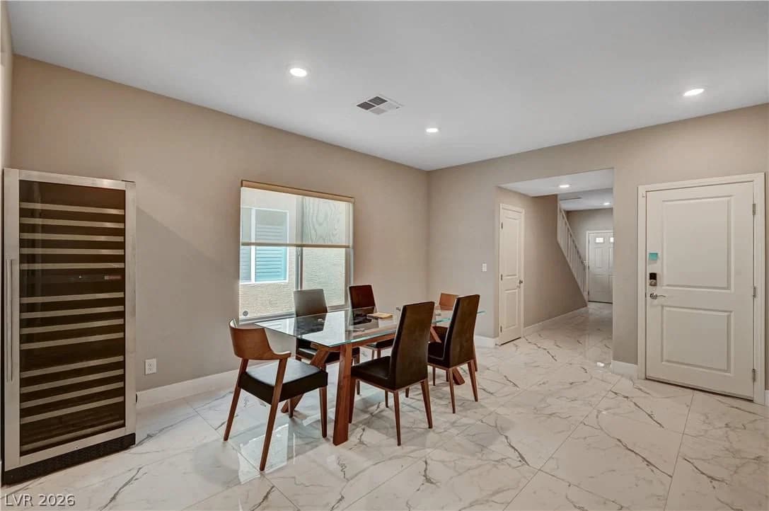 7563 Dragonfruit Avenue photo 5