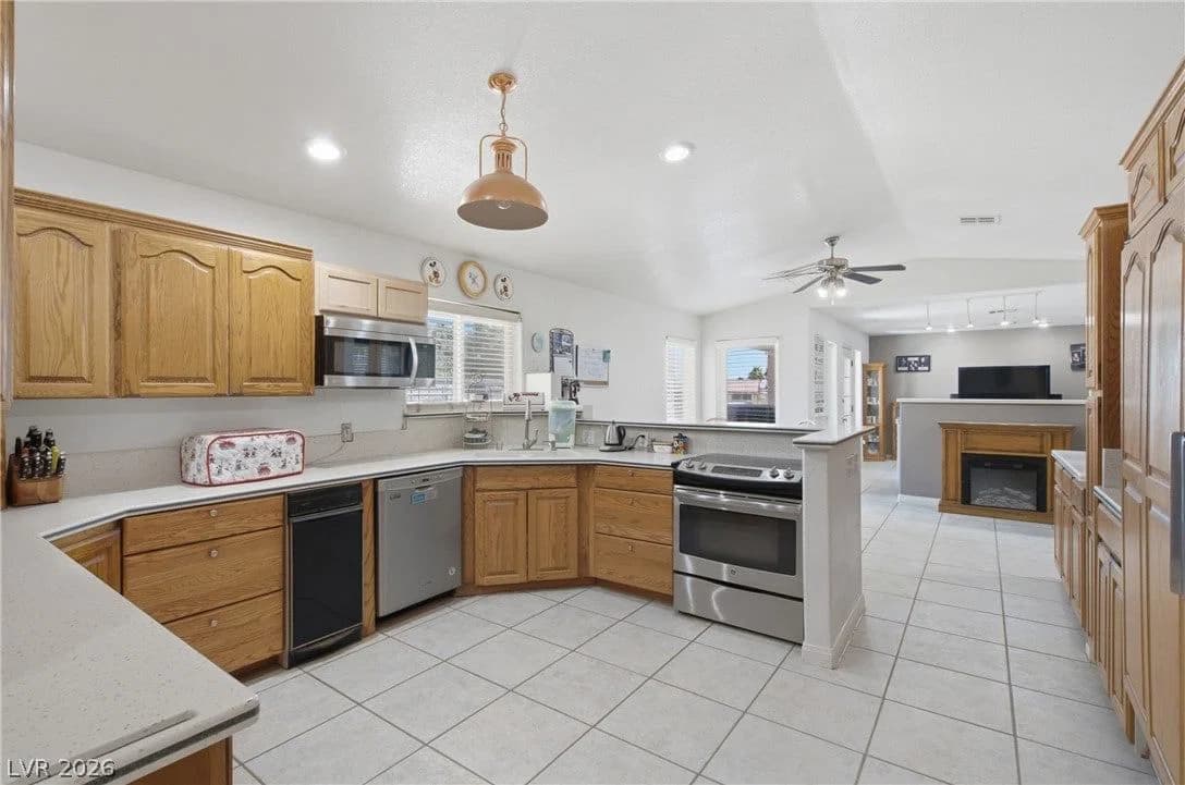 8350 Lori Marie Circle photo 5