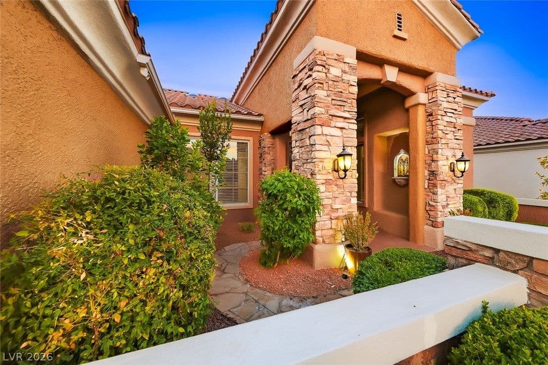 3032 Crib Point Drive photo 4