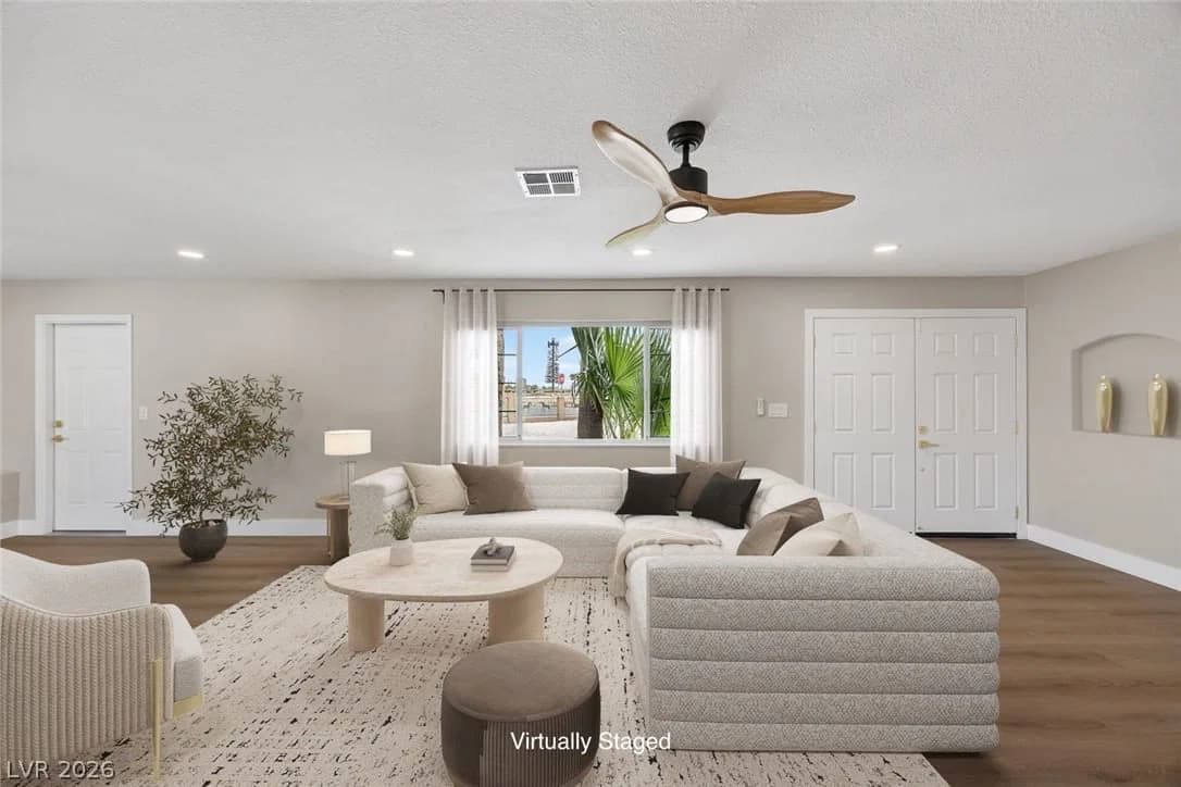 1486 Rawhide Street photo 3