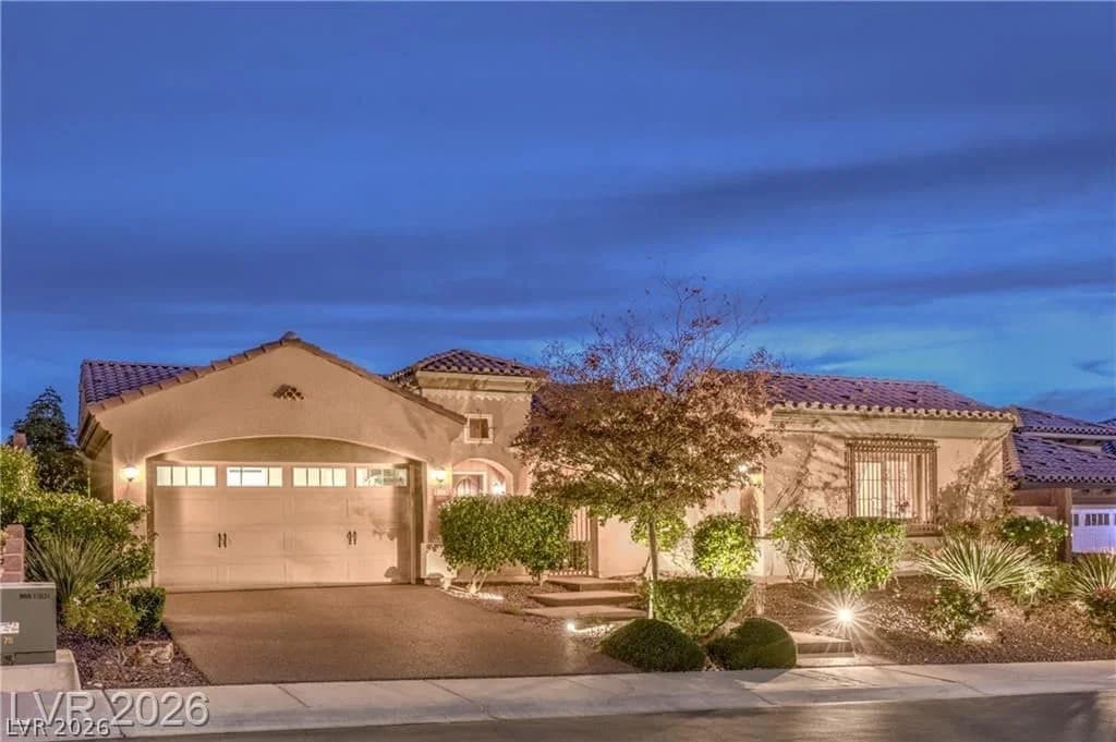 2385 Luberon Drive photo 3