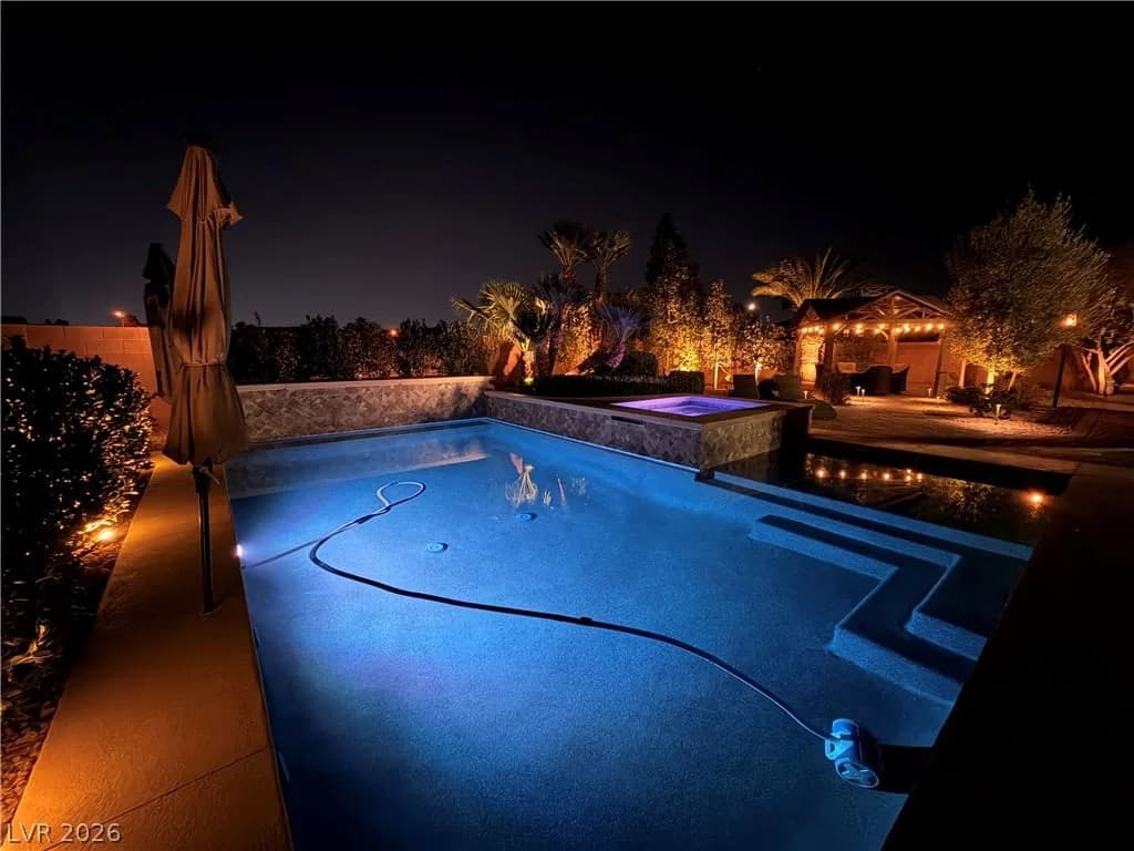 284 Ben Johnson Court photo 4