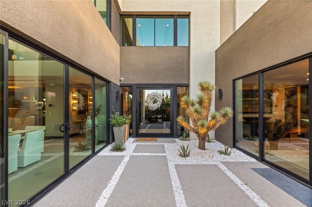 12 Desert Lake Lane photo 4