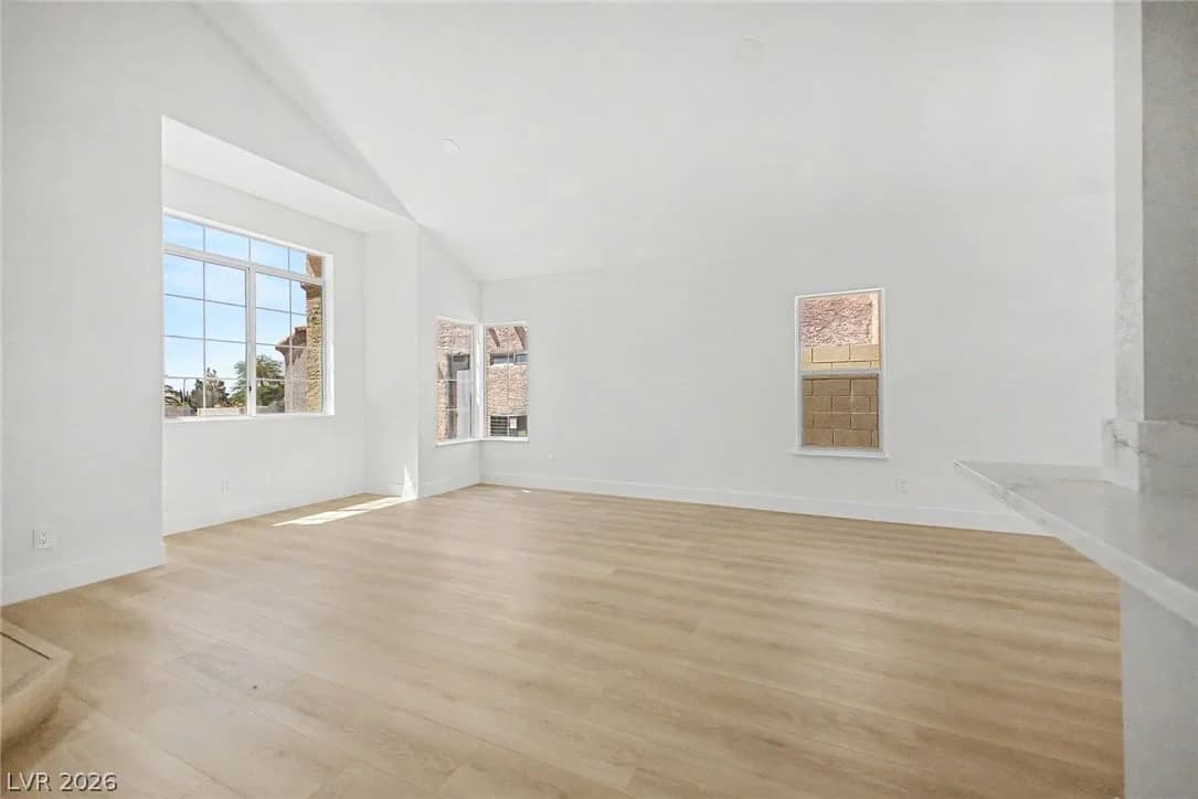 9812 Eagle Rock Court photo 5