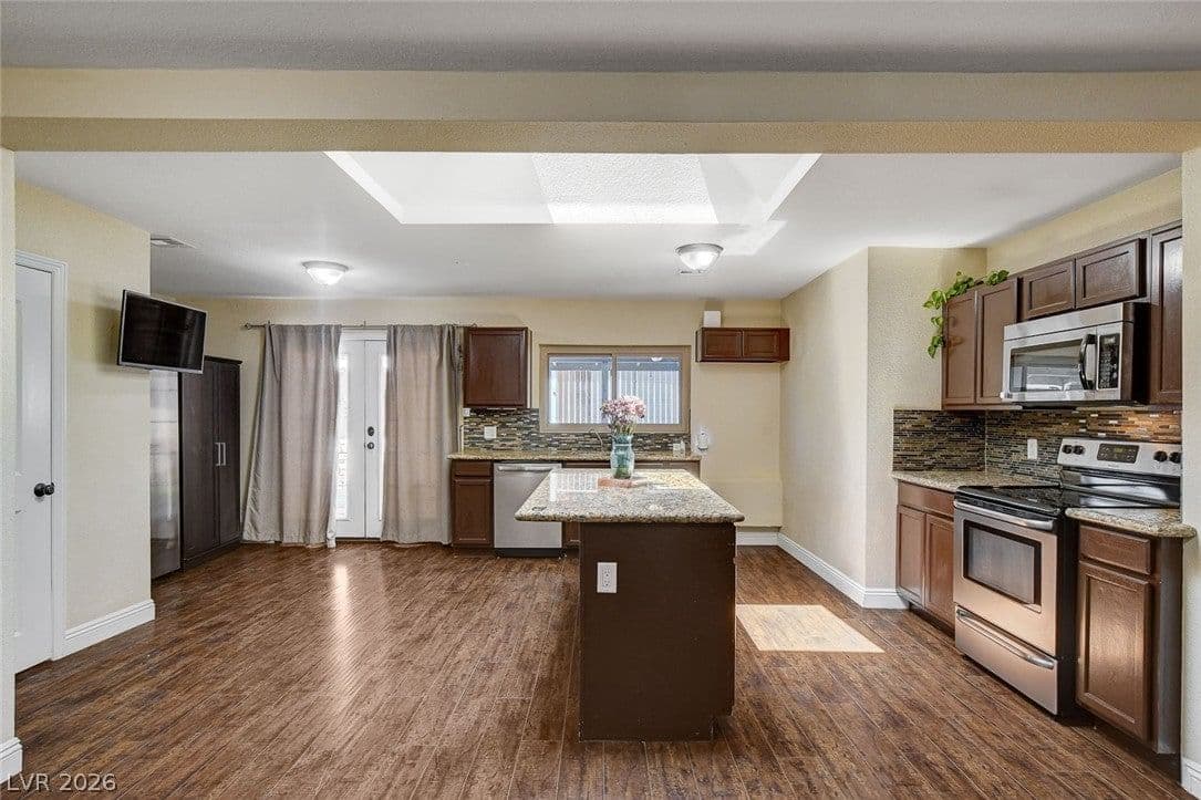 672 8th Street photo 3