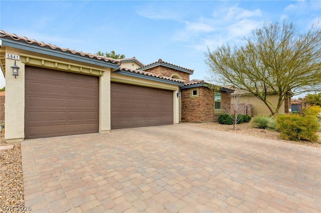 5641 Mystical Knight Court photo 3