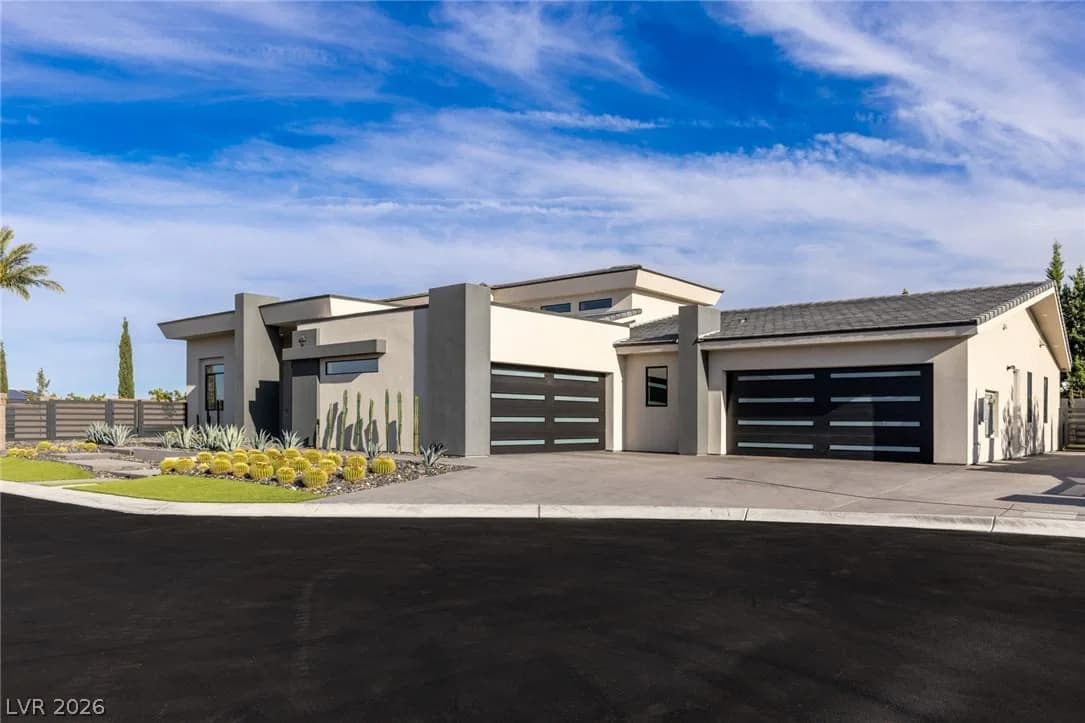 4367 Fort Apache Road photo 2