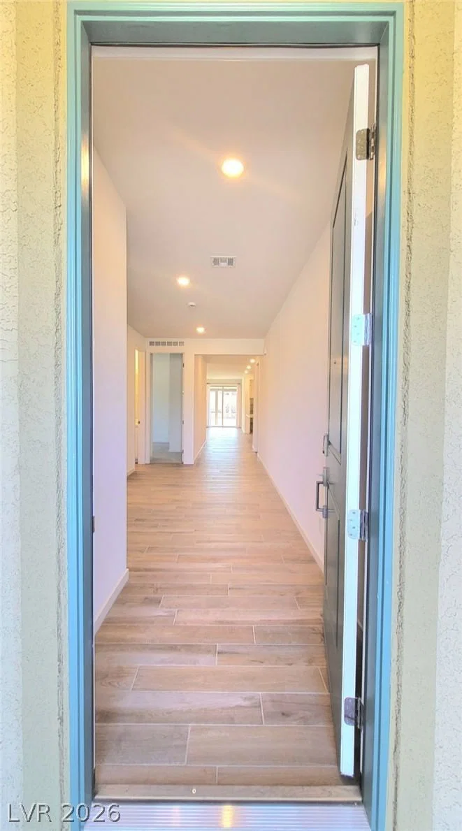 5447 Splendido Avenue photo 3