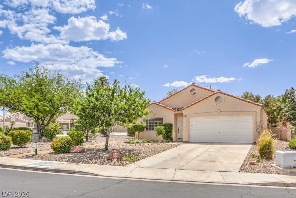 1245 Diamond Valley Street photo 2
