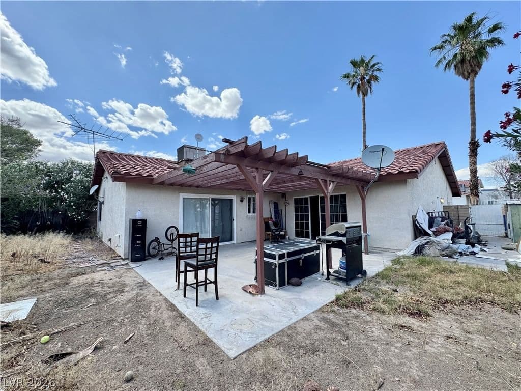 4064 Spitze Drive photo 5