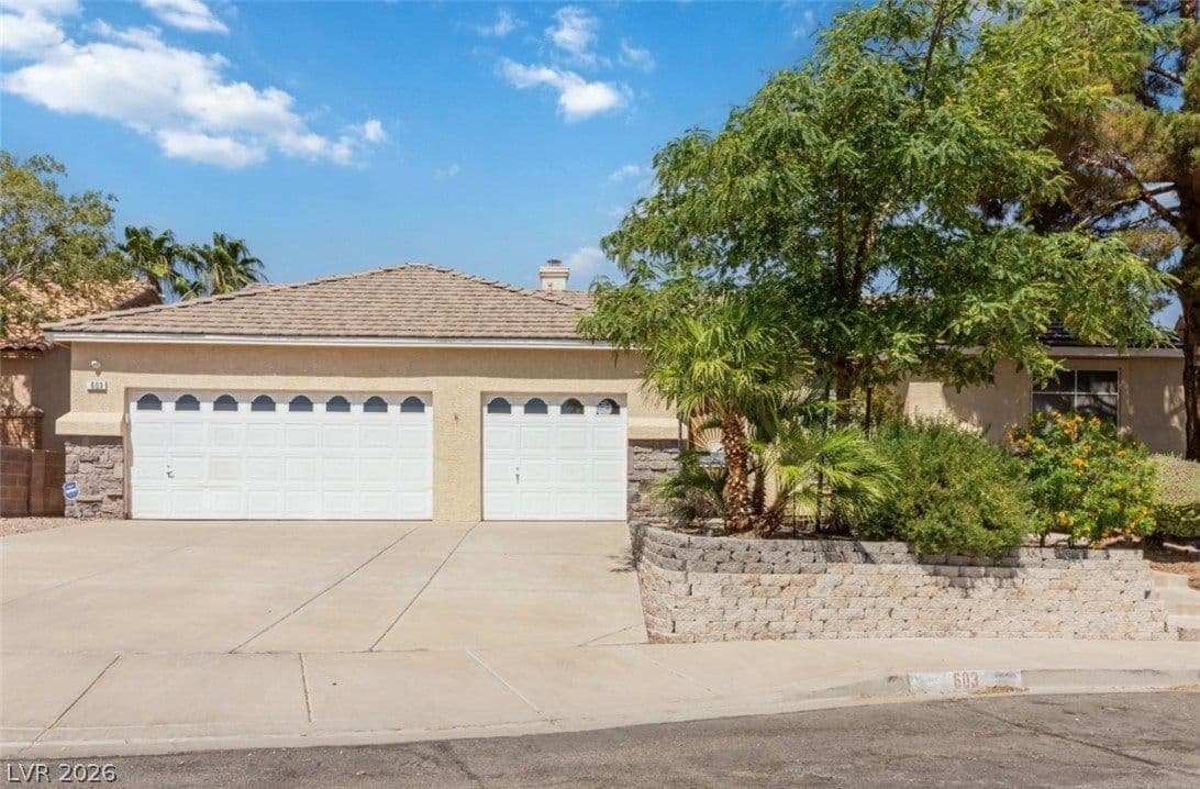 603 Braverwood Drive photo 4