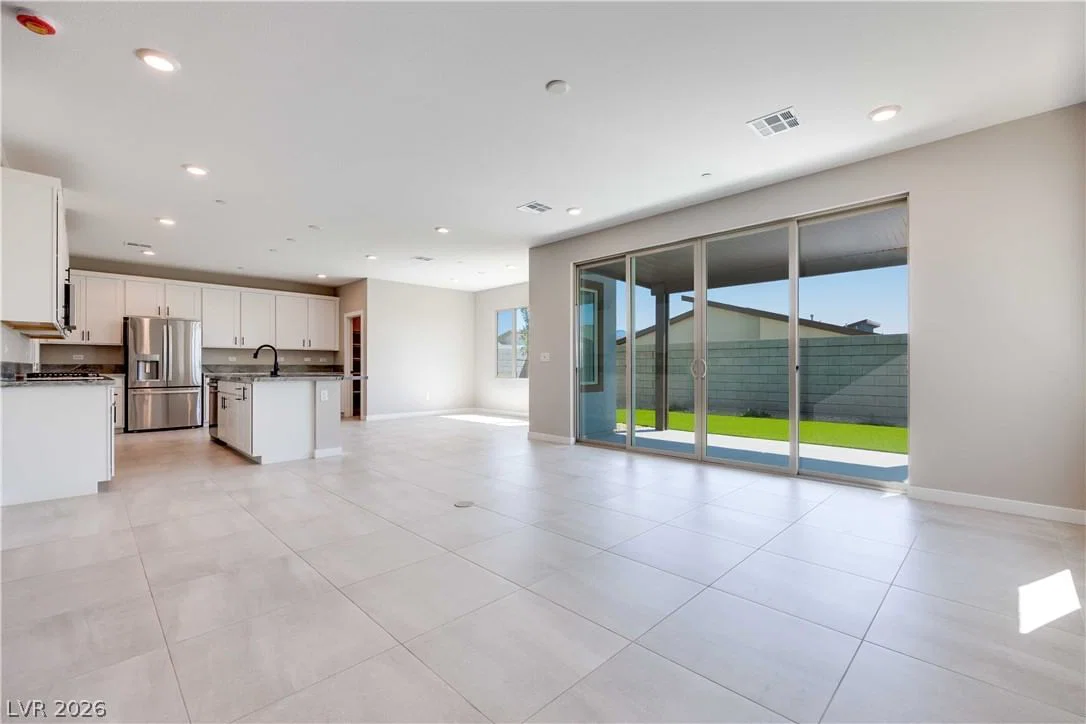 9912 Juniper Valley Street photo 3