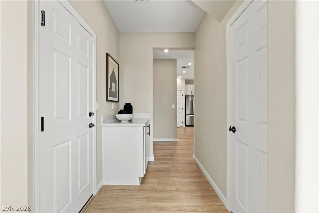 2587 Regency Cove Court photo 4