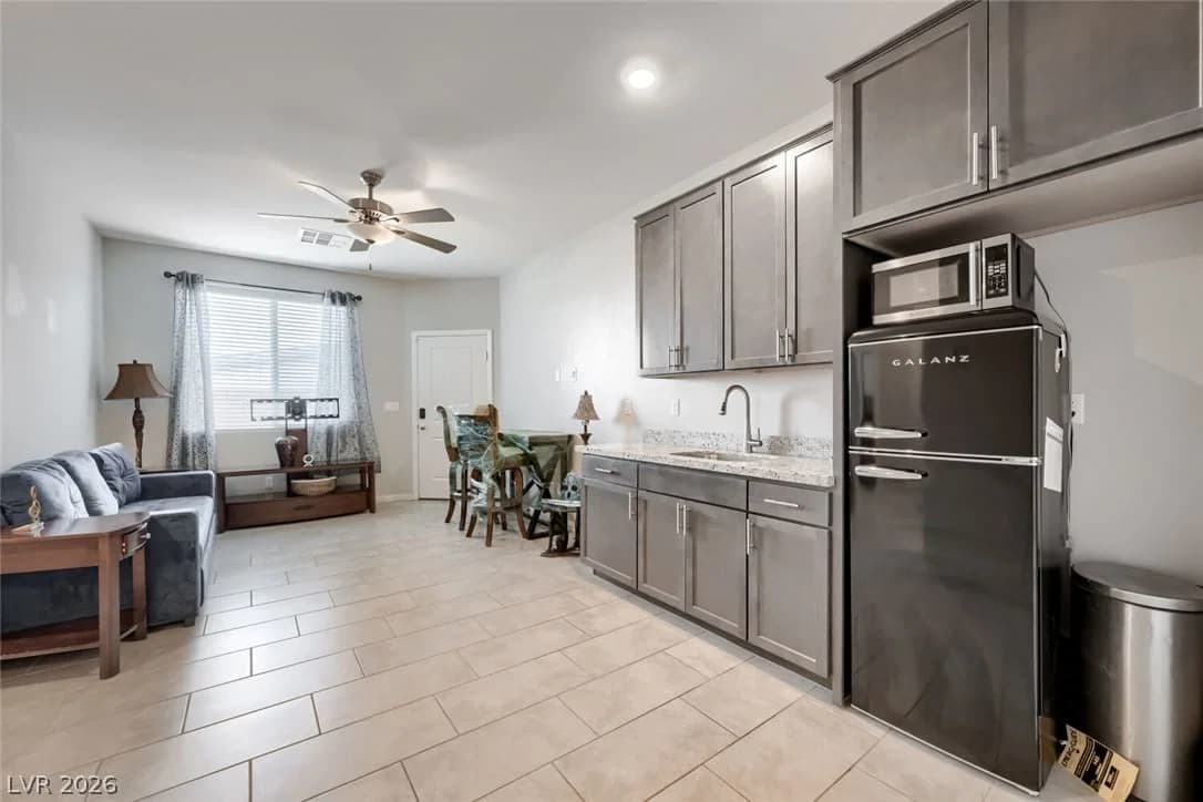 6330 Montrose Park Court photo 3