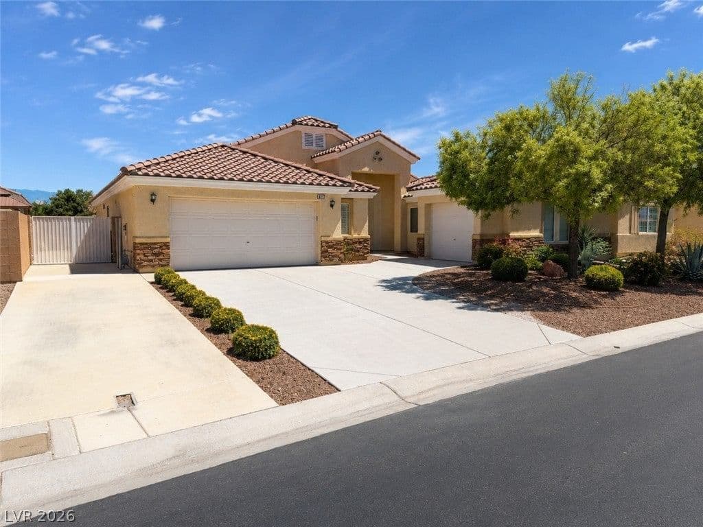 6410 Veranda Falls Court