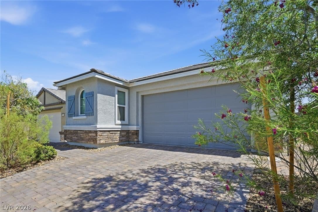 3706 Neblina Drive photo 2