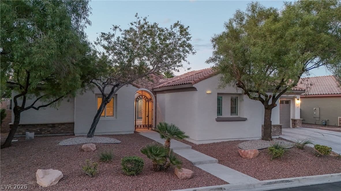 7120 April Wind Ave photo 2