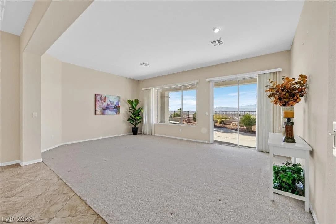 1677 Black Fox Canyon Road photo 5