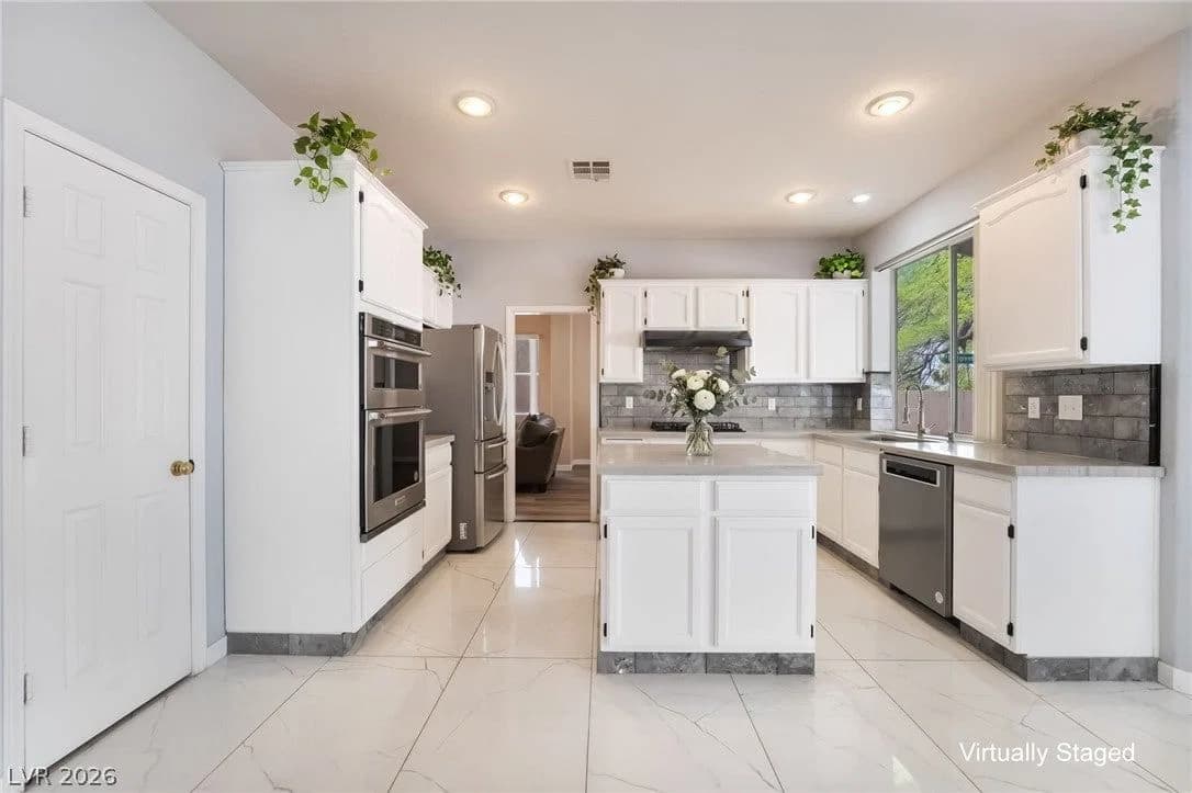 2324 Pinion Valley Drive photo 2