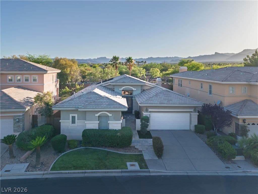 9733 Plateau Heights Place photo 4