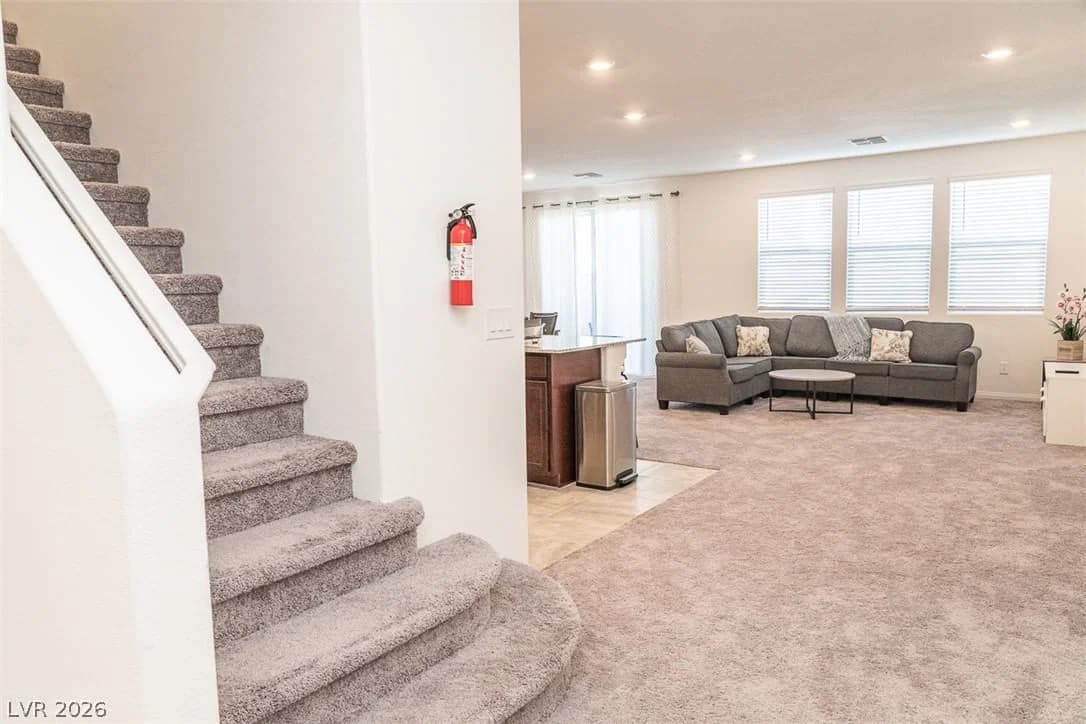 7062 Cass Avenue photo 4