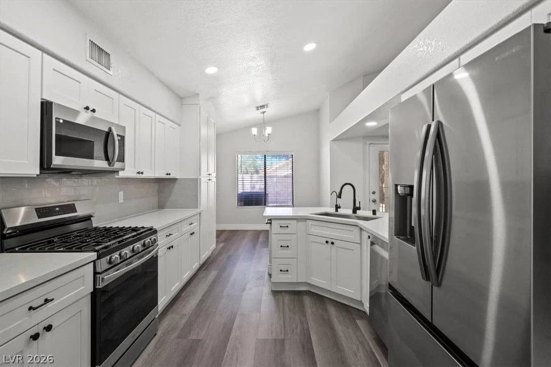 2720 Brookstone Court photo 5