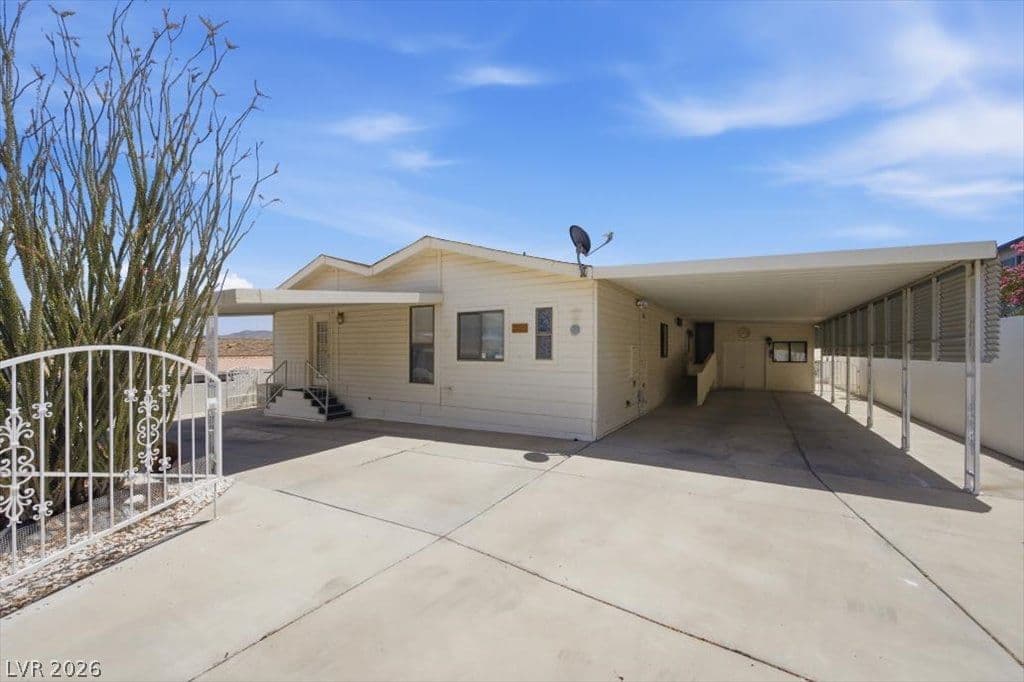 629 Mount Antero Way photo 4