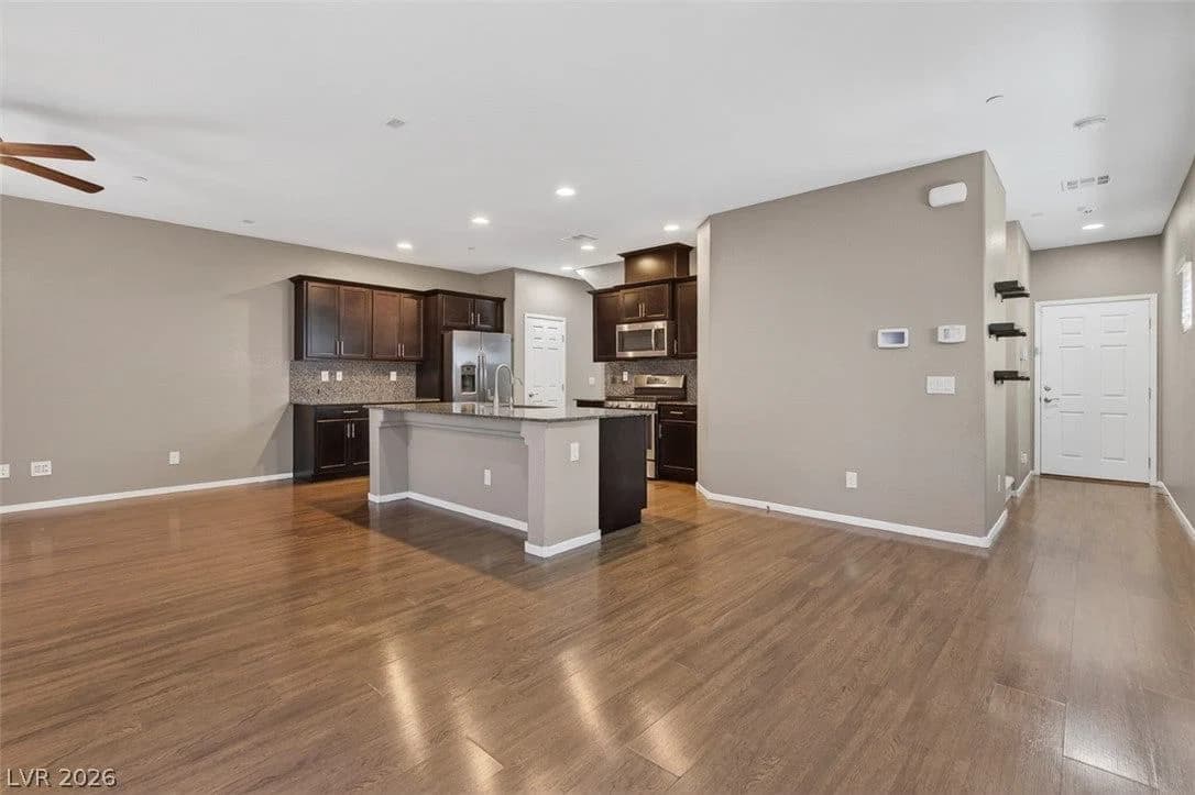 1146 Jesse Harbor Avenue photo 5