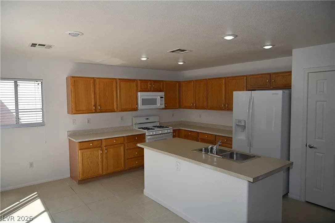9859 Erins Grove Court photo 5