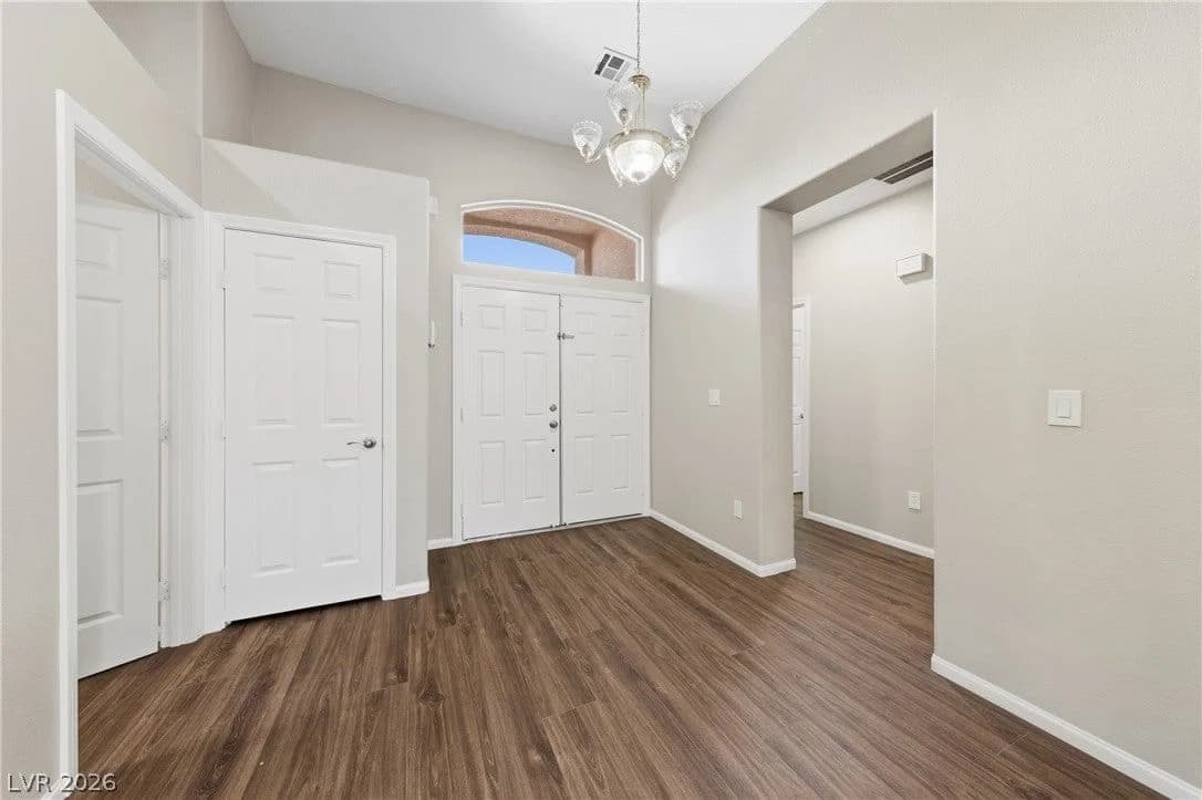 9613 Cherry Canyon Avenue photo 4