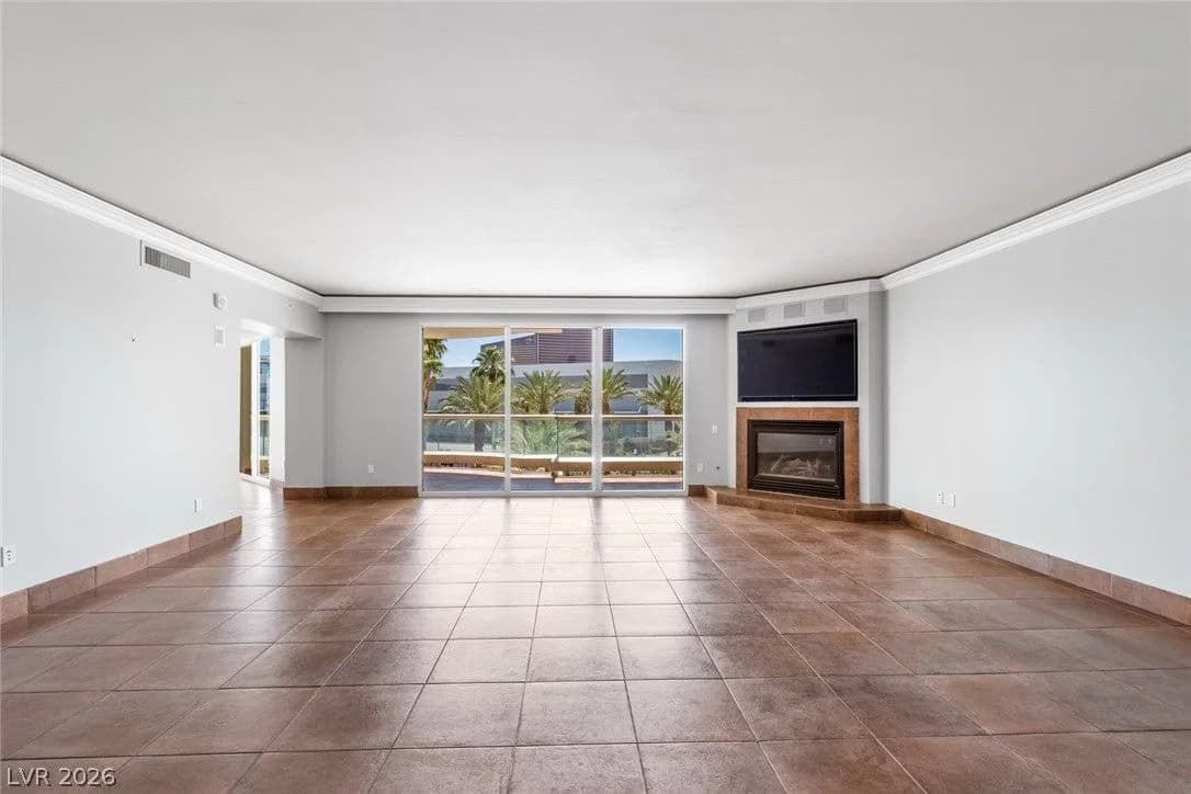 2857 Paradise Road photo 3