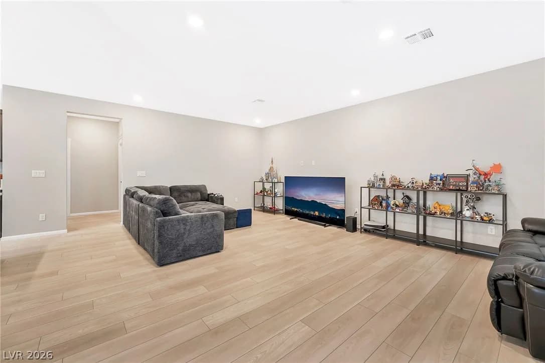 10201 Beckenham Hills Street photo 2