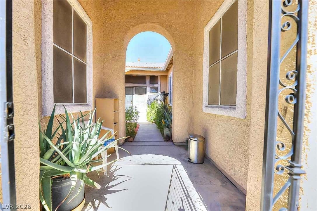 6536 Black Oaks Street photo 3